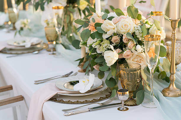 WHITE + GREEN CENTERPIECE