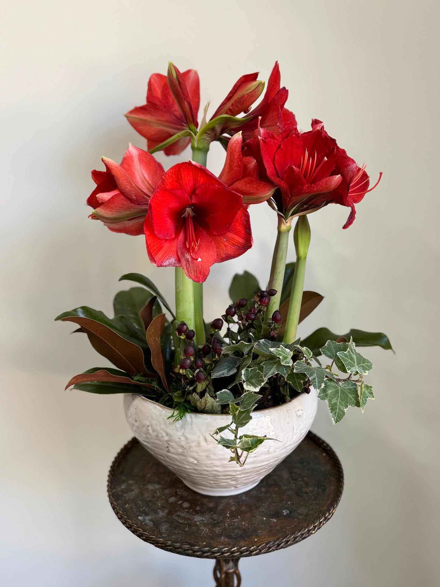 SEASONAL CENTERPIECE