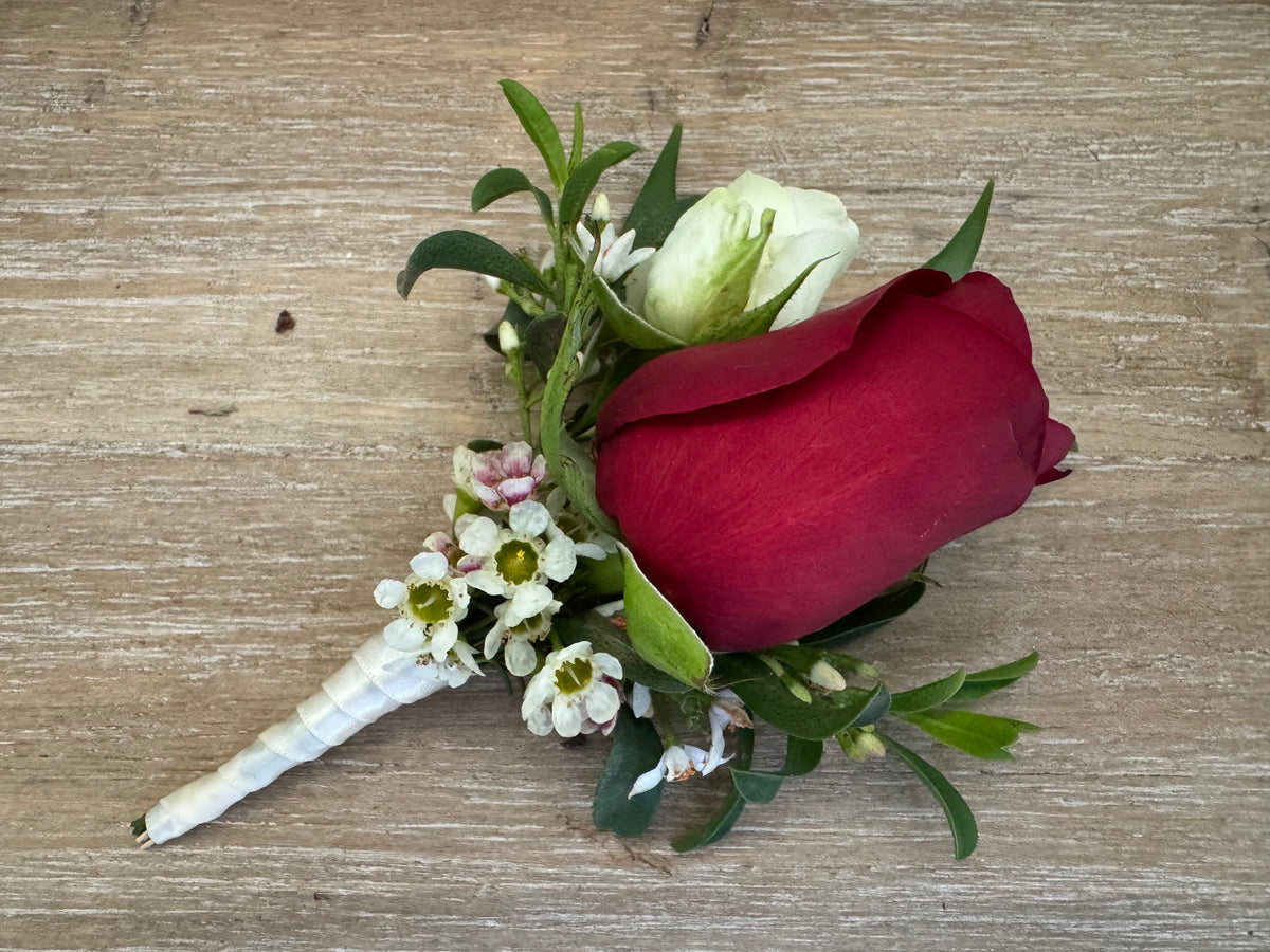prom homecoming boutonniere